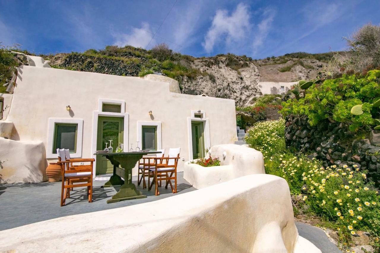 Agrilia Secluded Cave House Villa Therasia Eksteriør bilde
