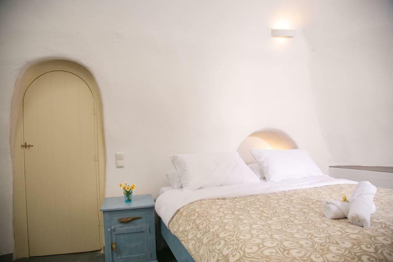 Agrilia Secluded Cave House Villa Therasia Eksteriør bilde