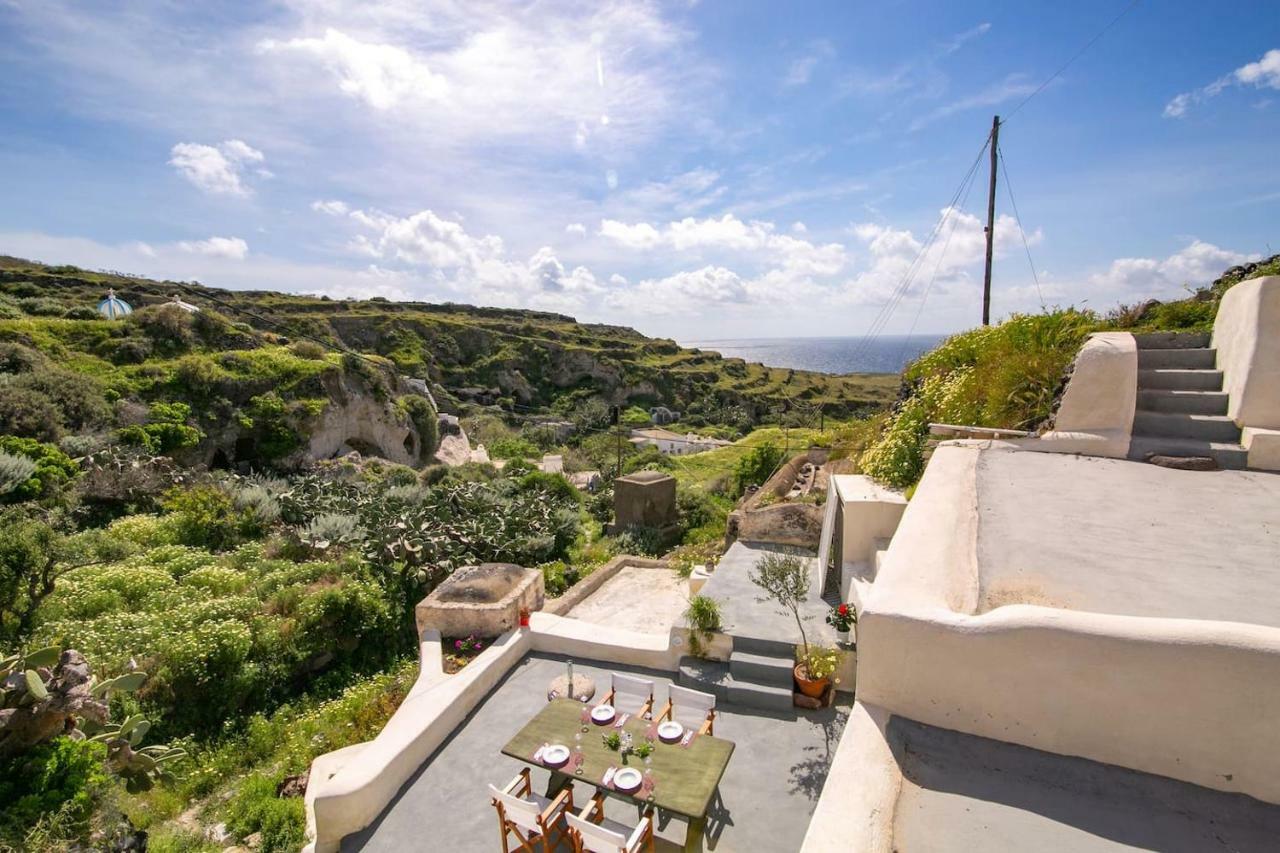 Agrilia Secluded Cave House Villa Therasia Eksteriør bilde